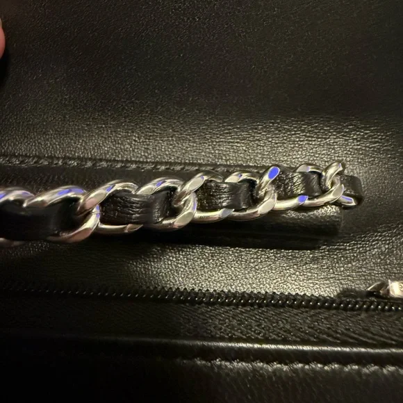 🔥RARE!! CHANEL•24C Star CC Lambskin Quilted Wallet On Chain - Picture 16 of 16